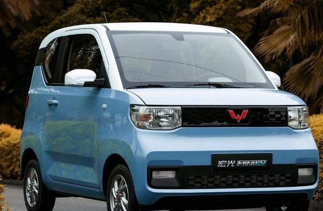 五菱“代步神车”跌至白菜价！直降2万仅需2.98万起，1公里5分钱