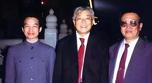他曾提拔过温总理，官至正部级，特殊时期被关押五年半，享年88岁