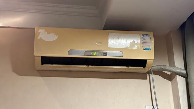 7 小时 “铁腚” 大巴游实录：59 岁阿姨喊出心声，老年人旅游哪是看风景？