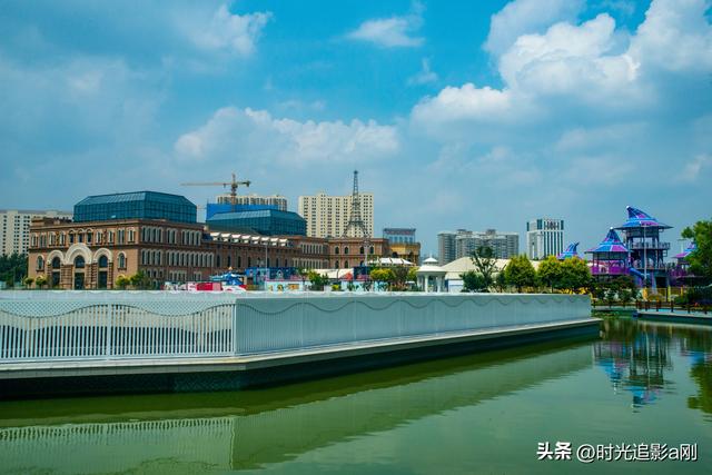 北国未来城周边：邂逅一场蓝天与建筑的视觉盛宴！