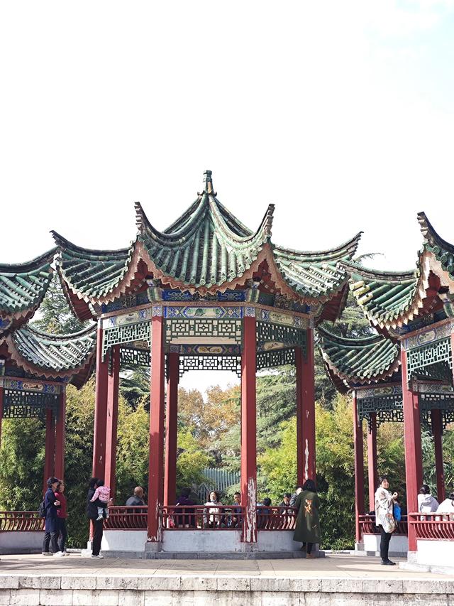 郑州人民公园还藏着一处河南省文保单位——彭公祠