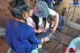 暖心！游客旅途有困难，他们挺身而出图片