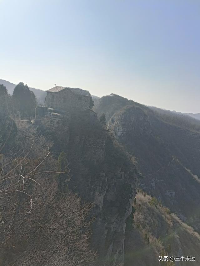 无为在歧路，免费仰天山