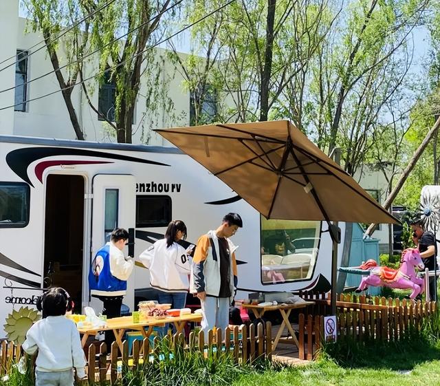 天凉好个秋，露营正当时