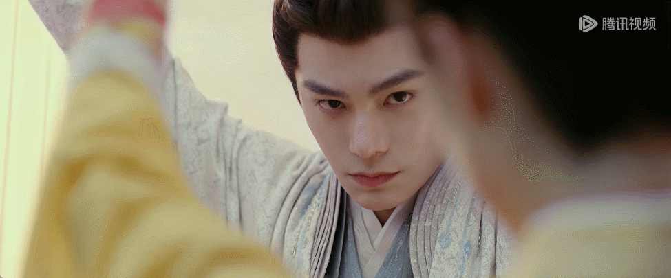 两个人连累整部剧？一个脸肿歪嘴一个表情呆，陈乔恩也救不了