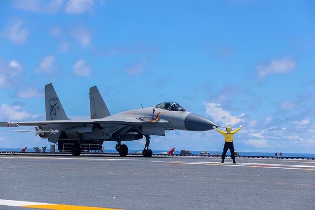 辽宁舰西太亮剑！北上破岛链，硬抗地震海啸，7日狂飙震敌胆！