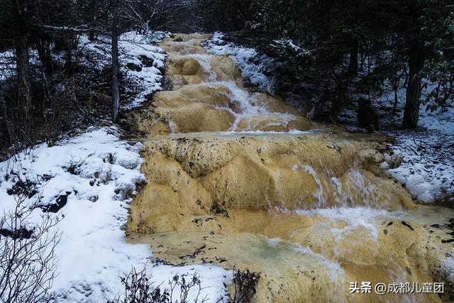 成都周边耍雪地:松潘,一次看完雪山、冰瀑、雾凇和雪原