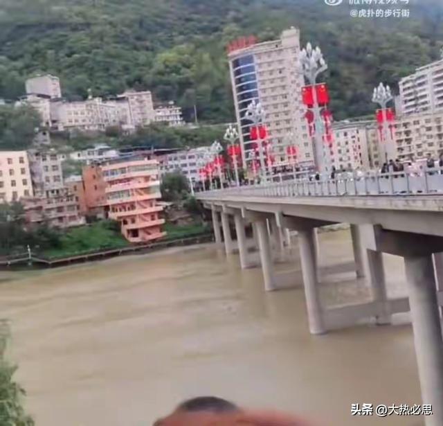 婚礼当天跳河后续：婚车上一直争吵，新郎生前最后一句话曝光！