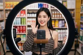 抖音的新对手来了图片