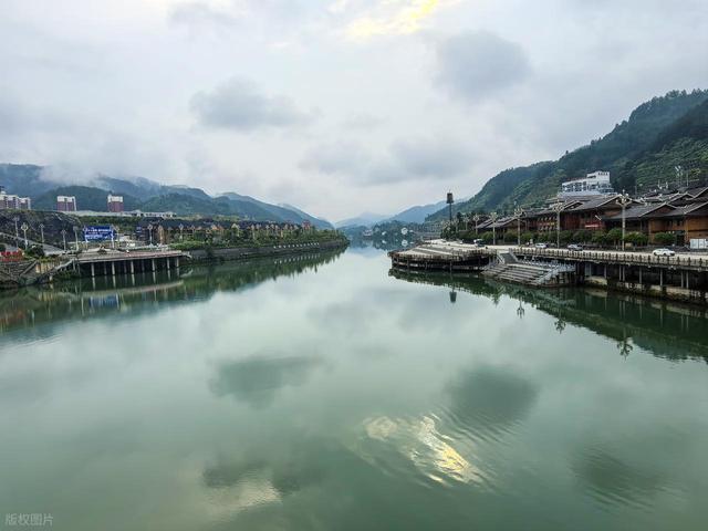 如果有条件，退休我更愿意在这 8 座温泉小城久居，生活舒服节奏慢