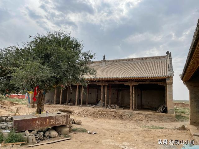 达茂旗达尔罕、百灵庙、乌克忽洞，固阳银号、忽鸡沟田野考察笔记