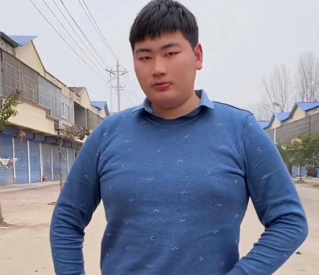 大衣哥做梦都没想到，离婚四年后，前儿媳陈亚男还是不愿放过自己