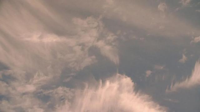 从玻璃箱到红房间：解析《双峰》回归季的超现实密码