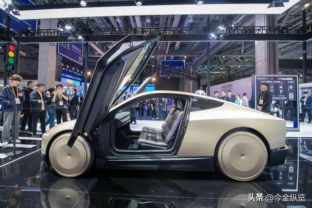 Waymo 150亿砸出“虚胖”车队？被特斯拉“轻资产	”玩法降维打击！