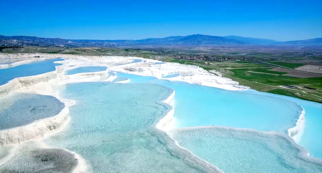 土耳其免签狂欢，第一批免签去土耳其的中产，已经破产了