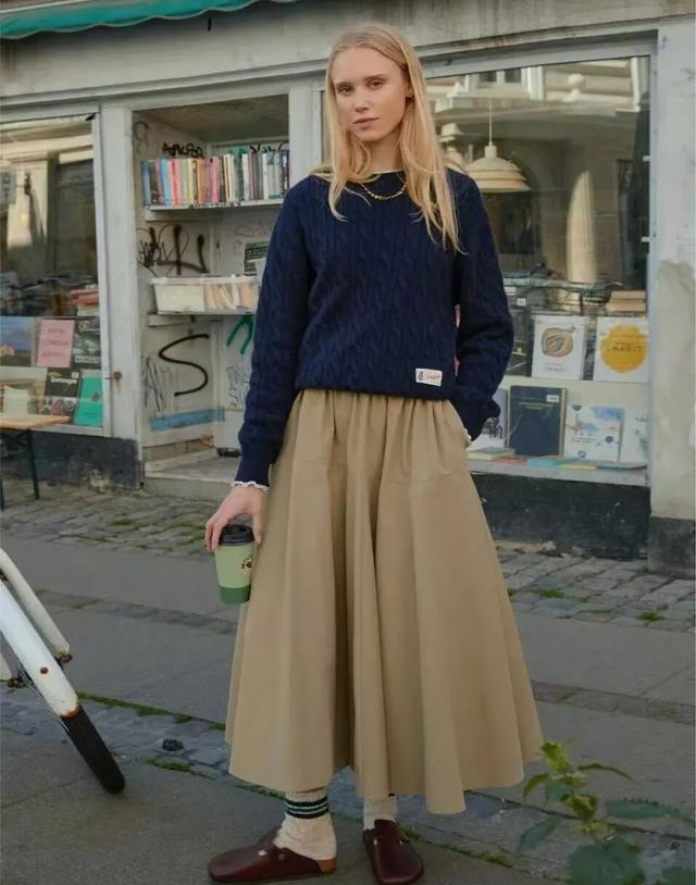 秋冬穿藏蓝色：真的很高级