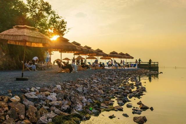 今天，《新华日报》整版聚焦吴中！