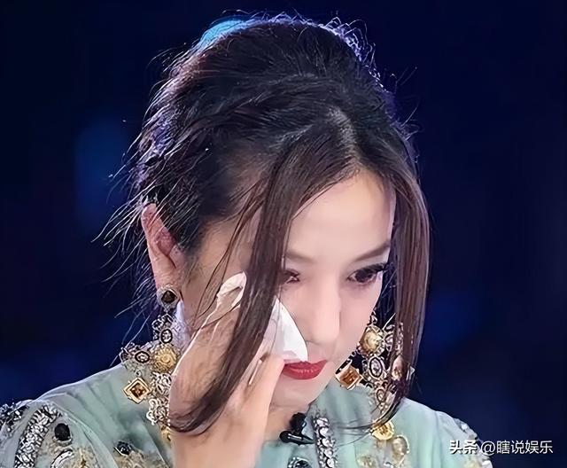 一眨眼没想到曾经火遍大江南北的“小燕子”竟然已经被封杀4年了