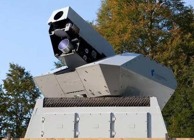 中美日激光武器射程差距太大：美8000米、日1200米，中国是多少？