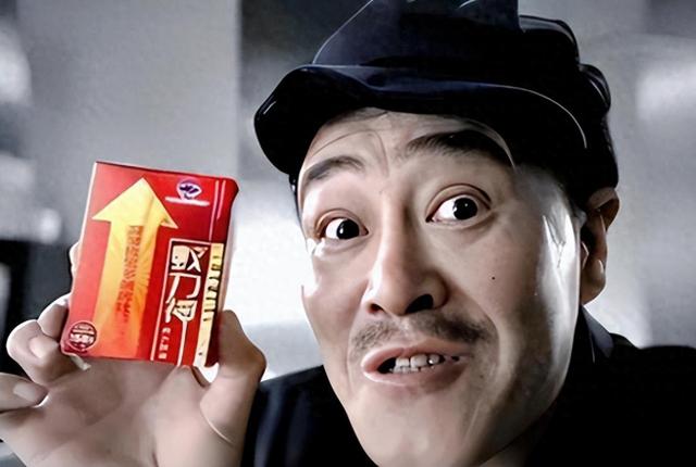 成本2毛骗农民200亿，花1亿请赵本山代言	，创始人下场大快人心