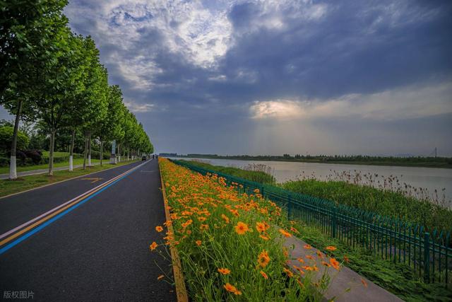 南京最值得去的10个免费景点推荐，不花一分钱玩转金陵城！快码住