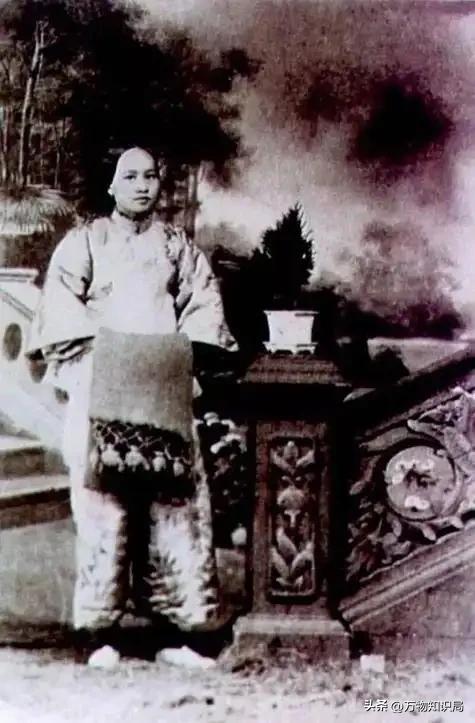 “云南王”龙云妻子有多美？被称云南一号美人，眉眼温婉气质端庄