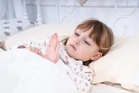 孩子指甲粗糙、易裂？可能是营养不足在“捣蛋”！😱图片