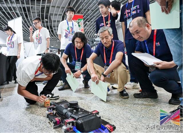2025中美青年创客大赛总决赛暨2025国际青少年人工智能机器人创新交流营在京成功举办