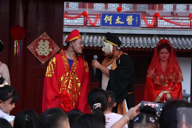 乡宁戎子酒庄夜游嘉年华璀璨启幕西游IP赋能文旅融合新标杆