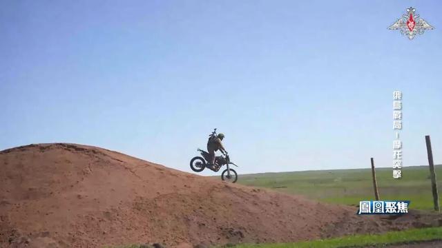 红军城战事胶着，俄乌如何把 “两轮武器” 用到极致｜凤凰聚焦