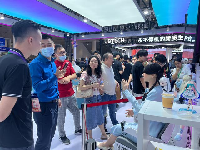 南山企业组团亮相AI盛会