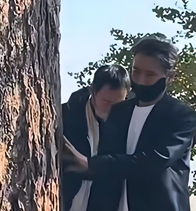 离过年仅1个月	，52岁辛柏青高调传出喜讯，朱媛媛终于可以放心了