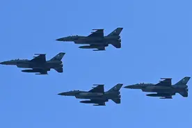 巴铁对印自卫反击战打响！大批军机飞入印度领空，一路直捣新德里图片