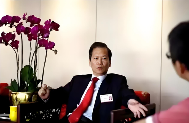 卖豪宅还债的大佬又多了一个