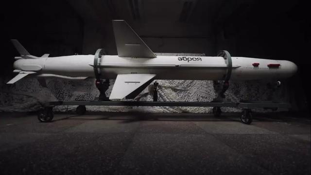 已深入俄腹地？乌军“海王星”导弹突击，专家称战场规则已改写！