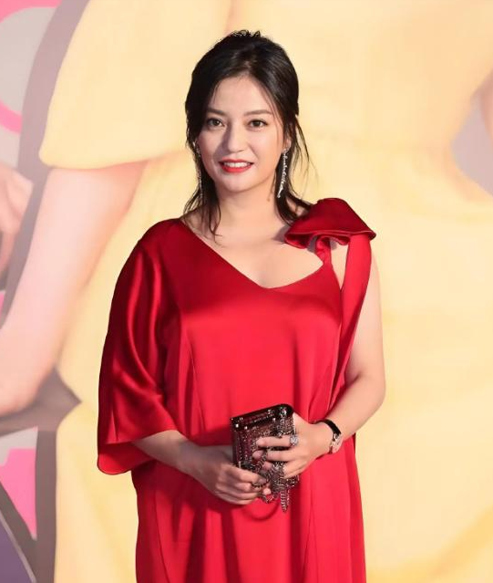 突传3个坏消息才仨月，赵薇近况曝光，一点不意外，黄晓明说得对