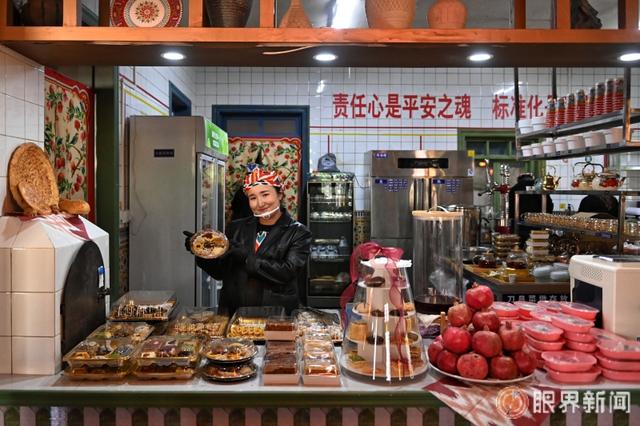 沉浸式打卡“红石榴”同款！这份乌鲁木齐Citywalk攻略，带你解锁剧中美食与烟火气