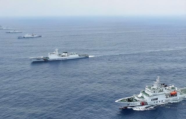 美大使馆通告中国，不准喷射水炮，南海进入混合战	，6颗钉子要除