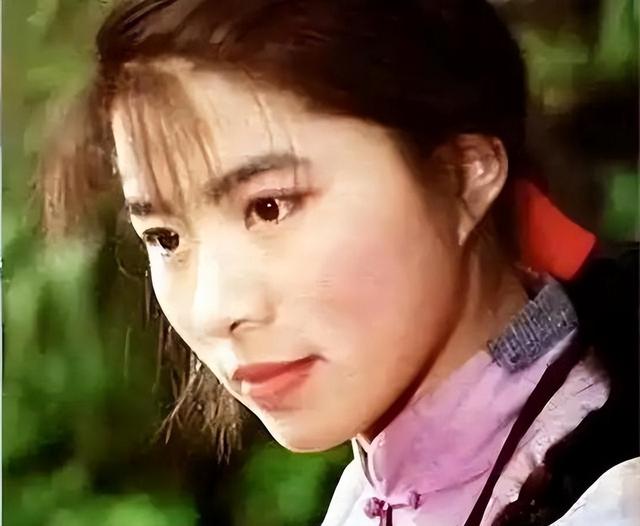 原来他是迟蓬丈夫，难怪66岁能出演《生万物》，有个好丈夫太重要