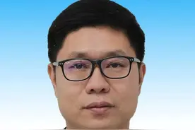 厦门2位区领导履新，1987年出生的他新晋区委常委图片