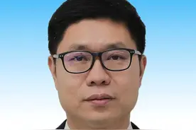 厦门2位区领导履新，1987年出生的他新晋区委常委图片