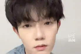 李明德一天粉丝暴涨至千万，再开直播怒斥“圈钱”质疑，直播结束后问：收入在哪看？图片