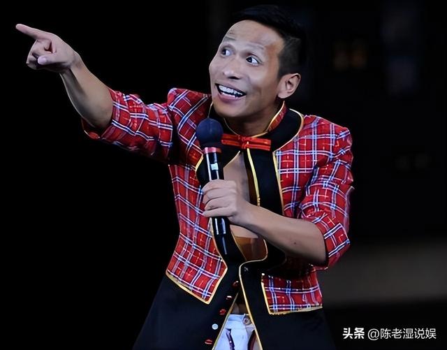 善恶到头终有报！成名后就抛妻娶粉的宋小宝，如今的下场大快人心