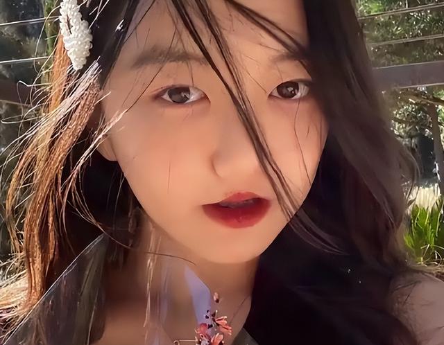 王菲也没想到，自己的现任男友谢霆锋	，竟走上了和李亚鹏一样的路