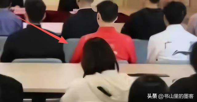宣布复出不到一周，全红婵罕见出席挂牌仪式，身材基本已恢复如初