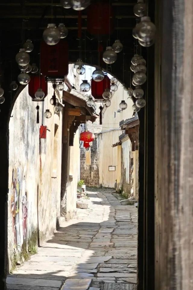 高铁直达，中国最安逸的6座城市，心累了，就去小住三五天！