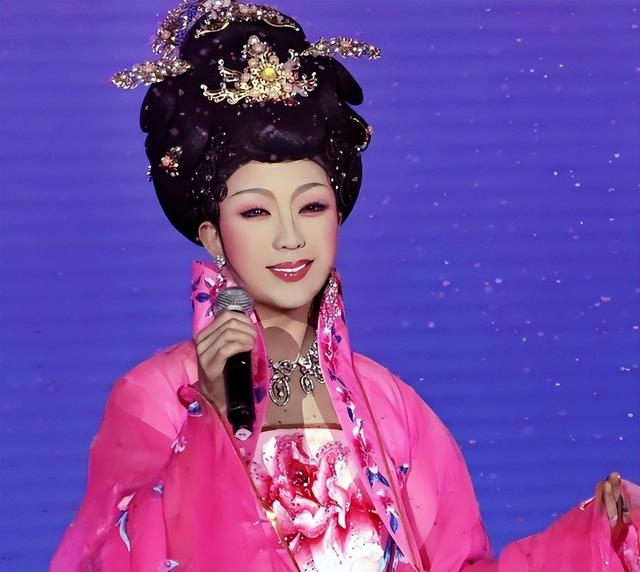 “跳梁小丑”李玉刚跌落神坛，不再被世界宽容，梅葆玖：死不原谅
