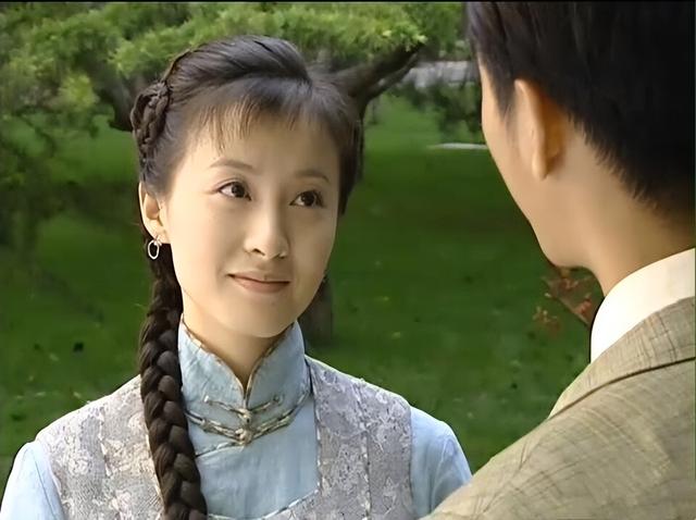 演员徐露：嫌丈夫丑不生孩子，丈夫给她245万，生下女儿后怎样了