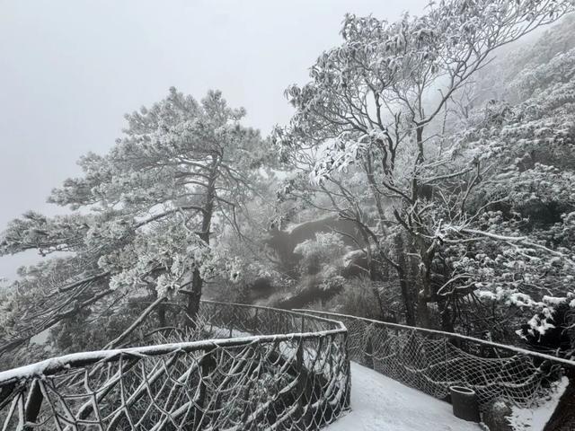 谁懂啊！上饶灵山秒变冰雪童话，速来赴约