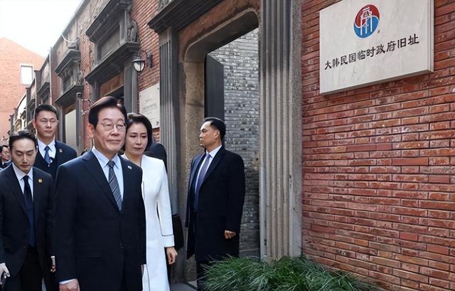 李在明访华刚回国，就通告全球，与高市共进晚餐	，3亿大单白签？